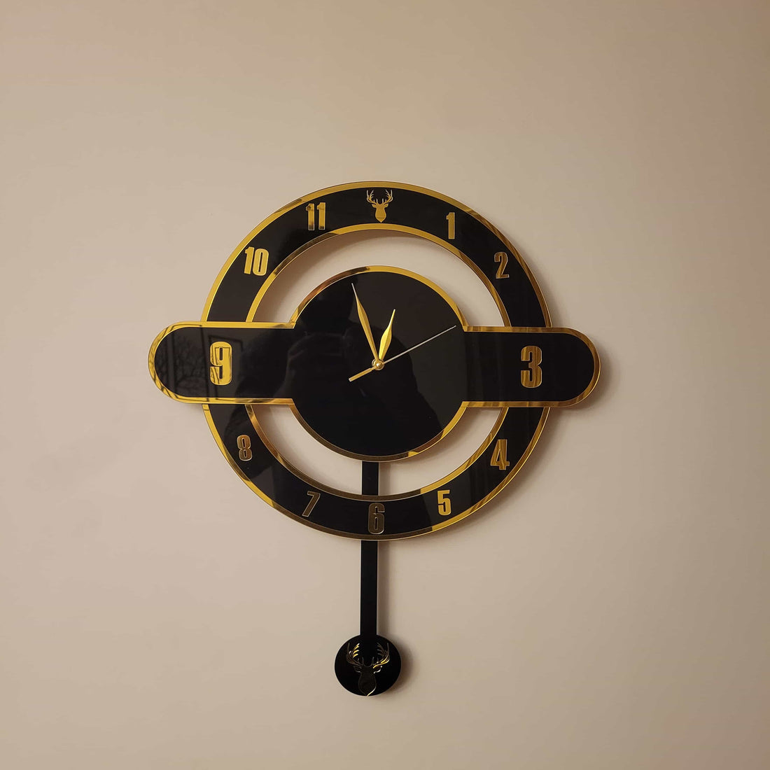Modern Dual-Layer Deer Pendulum Acrylic Wall Clock – Black & Gold (16 Inches)