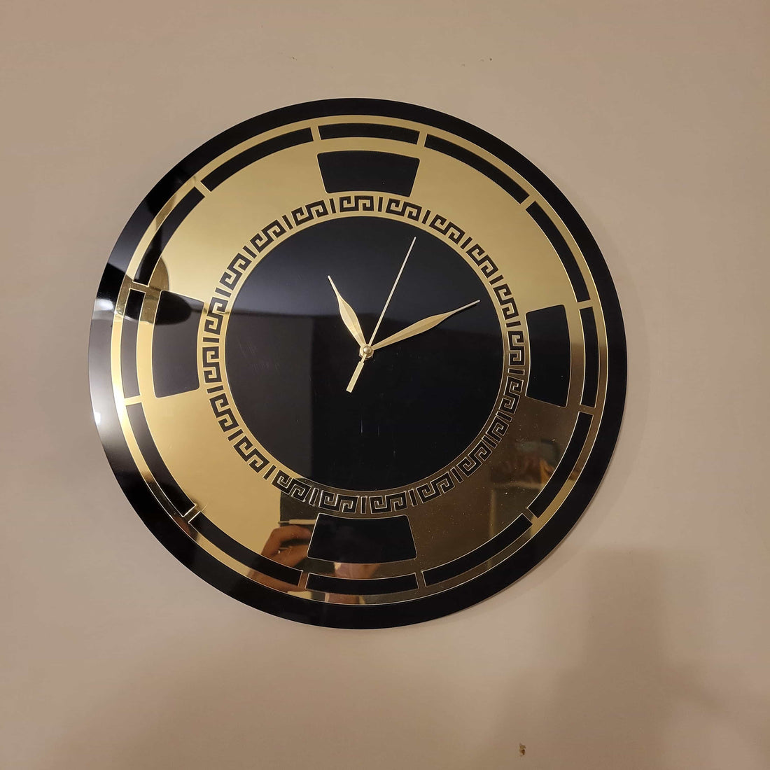 Modern Dual-Layer Acrylic Wall Clock – Black & Gold (16 Inches)